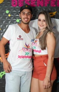 
<a style='margin-left: 5px;' class='btn btn-xs btn-social btn-facebook' href='https://www.facebook.com/sharer/sharer.php?u=https://www.galeramix.com.br/imagem/a112/800-800-90/conteudo/site_galerias/112/20-desenferruje-lives-tijucas-galeramix-25.jpg' rel='popup' data-width='500' data-height='400'><i class='fa fa-facebook'></i>Compartilhar <span class='hidden-xs'>no Facebook</span>
</a> 
<a class='btn btn-default btn-xs' target='_blank' href='imagem/a112/800-800-90/conteudo/site_galerias/112/20-desenferruje-lives-tijucas-galeramix-25.jpg'>
<span class='glyphicon glyphicon-cloud-download'></span> Salvar
</a>
