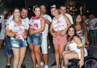 
<a style='margin-left: 5px;' class='btn btn-xs btn-social btn-facebook' href='https://www.facebook.com/sharer/sharer.php?u=https://www.galeramix.com.br/imagem/a112/800-800-90/conteudo/site_galerias/112/20-desenferruje-lives-tijucas-galeramix-260.jpg' rel='popup' data-width='500' data-height='400'><i class='fa fa-facebook'></i>Compartilhar <span class='hidden-xs'>no Facebook</span>
</a> 
<a class='btn btn-default btn-xs' target='_blank' href='imagem/a112/800-800-90/conteudo/site_galerias/112/20-desenferruje-lives-tijucas-galeramix-260.jpg'>
<span class='glyphicon glyphicon-cloud-download'></span> Salvar
</a>
