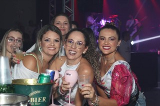 
<a style='margin-left: 5px;' class='btn btn-xs btn-social btn-facebook' href='https://www.facebook.com/sharer/sharer.php?u=https://www.galeramix.com.br/imagem/a112/800-800-90/conteudo/site_galerias/112/20-desenferruje-lives-tijucas-galeramix-275.jpg' rel='popup' data-width='500' data-height='400'><i class='fa fa-facebook'></i>Compartilhar <span class='hidden-xs'>no Facebook</span>
</a> 
<a class='btn btn-default btn-xs' target='_blank' href='imagem/a112/800-800-90/conteudo/site_galerias/112/20-desenferruje-lives-tijucas-galeramix-275.jpg'>
<span class='glyphicon glyphicon-cloud-download'></span> Salvar
</a>
