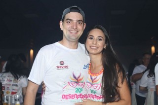 
<a style='margin-left: 5px;' class='btn btn-xs btn-social btn-facebook' href='https://www.facebook.com/sharer/sharer.php?u=https://www.galeramix.com.br/imagem/a112/800-800-90/conteudo/site_galerias/112/20-desenferruje-lives-tijucas-galeramix-281.jpg' rel='popup' data-width='500' data-height='400'><i class='fa fa-facebook'></i>Compartilhar <span class='hidden-xs'>no Facebook</span>
</a> 
<a class='btn btn-default btn-xs' target='_blank' href='imagem/a112/800-800-90/conteudo/site_galerias/112/20-desenferruje-lives-tijucas-galeramix-281.jpg'>
<span class='glyphicon glyphicon-cloud-download'></span> Salvar
</a>
