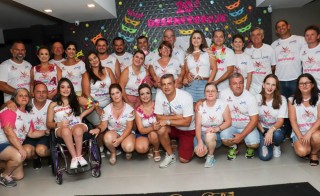 
<a style='margin-left: 5px;' class='btn btn-xs btn-social btn-facebook' href='https://www.facebook.com/sharer/sharer.php?u=https://www.galeramix.com.br/imagem/a112/800-800-90/conteudo/site_galerias/112/20-desenferruje-lives-tijucas-galeramix-3.jpg' rel='popup' data-width='500' data-height='400'><i class='fa fa-facebook'></i>Compartilhar <span class='hidden-xs'>no Facebook</span>
</a> 
<a class='btn btn-default btn-xs' target='_blank' href='imagem/a112/800-800-90/conteudo/site_galerias/112/20-desenferruje-lives-tijucas-galeramix-3.jpg'>
<span class='glyphicon glyphicon-cloud-download'></span> Salvar
</a>
