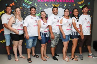 
<a style='margin-left: 5px;' class='btn btn-xs btn-social btn-facebook' href='https://www.facebook.com/sharer/sharer.php?u=https://www.galeramix.com.br/imagem/a112/800-800-90/conteudo/site_galerias/112/20-desenferruje-lives-tijucas-galeramix-38.jpg' rel='popup' data-width='500' data-height='400'><i class='fa fa-facebook'></i>Compartilhar <span class='hidden-xs'>no Facebook</span>
</a> 
<a class='btn btn-default btn-xs' target='_blank' href='imagem/a112/800-800-90/conteudo/site_galerias/112/20-desenferruje-lives-tijucas-galeramix-38.jpg'>
<span class='glyphicon glyphicon-cloud-download'></span> Salvar
</a>
