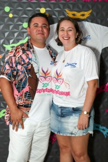 
<a style='margin-left: 5px;' class='btn btn-xs btn-social btn-facebook' href='https://www.facebook.com/sharer/sharer.php?u=https://www.galeramix.com.br/imagem/a112/800-800-90/conteudo/site_galerias/112/20-desenferruje-lives-tijucas-galeramix-41.jpg' rel='popup' data-width='500' data-height='400'><i class='fa fa-facebook'></i>Compartilhar <span class='hidden-xs'>no Facebook</span>
</a> 
<a class='btn btn-default btn-xs' target='_blank' href='imagem/a112/800-800-90/conteudo/site_galerias/112/20-desenferruje-lives-tijucas-galeramix-41.jpg'>
<span class='glyphicon glyphicon-cloud-download'></span> Salvar
</a>
