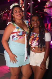 
<a style='margin-left: 5px;' class='btn btn-xs btn-social btn-facebook' href='https://www.facebook.com/sharer/sharer.php?u=https://www.galeramix.com.br/imagem/a113/800-800-90/conteudo/site_galerias/113/baile-de-carnaval-para-casais-ctg-fogao-de-lenha-tijucas-galeramix-118.jpg' rel='popup' data-width='500' data-height='400'><i class='fa fa-facebook'></i>Compartilhar <span class='hidden-xs'>no Facebook</span>
</a> 
<a class='btn btn-default btn-xs' target='_blank' href='imagem/a113/800-800-90/conteudo/site_galerias/113/baile-de-carnaval-para-casais-ctg-fogao-de-lenha-tijucas-galeramix-118.jpg'>
<span class='glyphicon glyphicon-cloud-download'></span> Salvar
</a>
