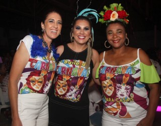 
<a style='margin-left: 5px;' class='btn btn-xs btn-social btn-facebook' href='https://www.facebook.com/sharer/sharer.php?u=https://www.galeramix.com.br/imagem/a113/800-800-90/conteudo/site_galerias/113/baile-de-carnaval-para-casais-ctg-fogao-de-lenha-tijucas-galeramix-122.jpg' rel='popup' data-width='500' data-height='400'><i class='fa fa-facebook'></i>Compartilhar <span class='hidden-xs'>no Facebook</span>
</a> 
<a class='btn btn-default btn-xs' target='_blank' href='imagem/a113/800-800-90/conteudo/site_galerias/113/baile-de-carnaval-para-casais-ctg-fogao-de-lenha-tijucas-galeramix-122.jpg'>
<span class='glyphicon glyphicon-cloud-download'></span> Salvar
</a>
