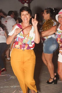 
<a style='margin-left: 5px;' class='btn btn-xs btn-social btn-facebook' href='https://www.facebook.com/sharer/sharer.php?u=https://www.galeramix.com.br/imagem/a113/800-800-90/conteudo/site_galerias/113/baile-de-carnaval-para-casais-ctg-fogao-de-lenha-tijucas-galeramix-128.jpg' rel='popup' data-width='500' data-height='400'><i class='fa fa-facebook'></i>Compartilhar <span class='hidden-xs'>no Facebook</span>
</a> 
<a class='btn btn-default btn-xs' target='_blank' href='imagem/a113/800-800-90/conteudo/site_galerias/113/baile-de-carnaval-para-casais-ctg-fogao-de-lenha-tijucas-galeramix-128.jpg'>
<span class='glyphicon glyphicon-cloud-download'></span> Salvar
</a>
