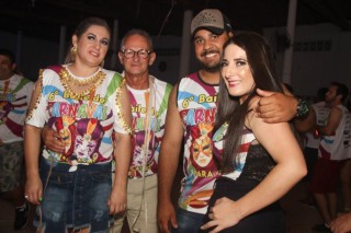 
<a style='margin-left: 5px;' class='btn btn-xs btn-social btn-facebook' href='https://www.facebook.com/sharer/sharer.php?u=https://www.galeramix.com.br/imagem/a113/800-800-90/conteudo/site_galerias/113/baile-de-carnaval-para-casais-ctg-fogao-de-lenha-tijucas-galeramix-134.jpg' rel='popup' data-width='500' data-height='400'><i class='fa fa-facebook'></i>Compartilhar <span class='hidden-xs'>no Facebook</span>
</a> 
<a class='btn btn-default btn-xs' target='_blank' href='imagem/a113/800-800-90/conteudo/site_galerias/113/baile-de-carnaval-para-casais-ctg-fogao-de-lenha-tijucas-galeramix-134.jpg'>
<span class='glyphicon glyphicon-cloud-download'></span> Salvar
</a>
