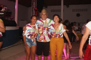 
<a style='margin-left: 5px;' class='btn btn-xs btn-social btn-facebook' href='https://www.facebook.com/sharer/sharer.php?u=https://www.galeramix.com.br/imagem/a113/800-800-90/conteudo/site_galerias/113/baile-de-carnaval-para-casais-ctg-fogao-de-lenha-tijucas-galeramix-138.jpg' rel='popup' data-width='500' data-height='400'><i class='fa fa-facebook'></i>Compartilhar <span class='hidden-xs'>no Facebook</span>
</a> 
<a class='btn btn-default btn-xs' target='_blank' href='imagem/a113/800-800-90/conteudo/site_galerias/113/baile-de-carnaval-para-casais-ctg-fogao-de-lenha-tijucas-galeramix-138.jpg'>
<span class='glyphicon glyphicon-cloud-download'></span> Salvar
</a>
