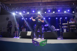 
<a style='margin-left: 5px;' class='btn btn-xs btn-social btn-facebook' href='https://www.facebook.com/sharer/sharer.php?u=https://www.galeramix.com.br/imagem/a113/800-800-90/conteudo/site_galerias/113/baile-de-carnaval-para-casais-ctg-fogao-de-lenha-tijucas-galeramix-158.jpg' rel='popup' data-width='500' data-height='400'><i class='fa fa-facebook'></i>Compartilhar <span class='hidden-xs'>no Facebook</span>
</a> 
<a class='btn btn-default btn-xs' target='_blank' href='imagem/a113/800-800-90/conteudo/site_galerias/113/baile-de-carnaval-para-casais-ctg-fogao-de-lenha-tijucas-galeramix-158.jpg'>
<span class='glyphicon glyphicon-cloud-download'></span> Salvar
</a>
