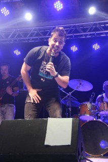 
<a style='margin-left: 5px;' class='btn btn-xs btn-social btn-facebook' href='https://www.facebook.com/sharer/sharer.php?u=https://www.galeramix.com.br/imagem/a113/800-800-90/conteudo/site_galerias/113/baile-de-carnaval-para-casais-ctg-fogao-de-lenha-tijucas-galeramix-160.jpg' rel='popup' data-width='500' data-height='400'><i class='fa fa-facebook'></i>Compartilhar <span class='hidden-xs'>no Facebook</span>
</a> 
<a class='btn btn-default btn-xs' target='_blank' href='imagem/a113/800-800-90/conteudo/site_galerias/113/baile-de-carnaval-para-casais-ctg-fogao-de-lenha-tijucas-galeramix-160.jpg'>
<span class='glyphicon glyphicon-cloud-download'></span> Salvar
</a>
