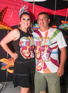 
<a style='margin-left: 5px;' class='btn btn-xs btn-social btn-facebook' href='https://www.facebook.com/sharer/sharer.php?u=https://www.galeramix.com.br/imagem/a113/800-800-90/conteudo/site_galerias/113/baile-de-carnaval-para-casais-ctg-fogao-de-lenha-tijucas-galeramix-25.jpg' rel='popup' data-width='500' data-height='400'><i class='fa fa-facebook'></i>Compartilhar <span class='hidden-xs'>no Facebook</span>
</a> 
<a class='btn btn-default btn-xs' target='_blank' href='imagem/a113/800-800-90/conteudo/site_galerias/113/baile-de-carnaval-para-casais-ctg-fogao-de-lenha-tijucas-galeramix-25.jpg'>
<span class='glyphicon glyphicon-cloud-download'></span> Salvar
</a>
