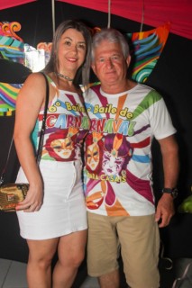 
<a style='margin-left: 5px;' class='btn btn-xs btn-social btn-facebook' href='https://www.facebook.com/sharer/sharer.php?u=https://www.galeramix.com.br/imagem/a113/800-800-90/conteudo/site_galerias/113/baile-de-carnaval-para-casais-ctg-fogao-de-lenha-tijucas-galeramix-40.jpg' rel='popup' data-width='500' data-height='400'><i class='fa fa-facebook'></i>Compartilhar <span class='hidden-xs'>no Facebook</span>
</a> 
<a class='btn btn-default btn-xs' target='_blank' href='imagem/a113/800-800-90/conteudo/site_galerias/113/baile-de-carnaval-para-casais-ctg-fogao-de-lenha-tijucas-galeramix-40.jpg'>
<span class='glyphicon glyphicon-cloud-download'></span> Salvar
</a>
