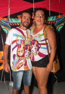 
<a style='margin-left: 5px;' class='btn btn-xs btn-social btn-facebook' href='https://www.facebook.com/sharer/sharer.php?u=https://www.galeramix.com.br/imagem/a113/800-800-90/conteudo/site_galerias/113/baile-de-carnaval-para-casais-ctg-fogao-de-lenha-tijucas-galeramix-43.jpg' rel='popup' data-width='500' data-height='400'><i class='fa fa-facebook'></i>Compartilhar <span class='hidden-xs'>no Facebook</span>
</a> 
<a class='btn btn-default btn-xs' target='_blank' href='imagem/a113/800-800-90/conteudo/site_galerias/113/baile-de-carnaval-para-casais-ctg-fogao-de-lenha-tijucas-galeramix-43.jpg'>
<span class='glyphicon glyphicon-cloud-download'></span> Salvar
</a>
