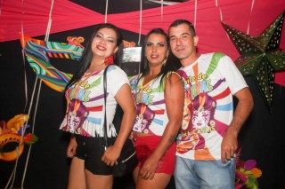 
<a style='margin-left: 5px;' class='btn btn-xs btn-social btn-facebook' href='https://www.facebook.com/sharer/sharer.php?u=https://www.galeramix.com.br/imagem/a113/800-800-90/conteudo/site_galerias/113/baile-de-carnaval-para-casais-ctg-fogao-de-lenha-tijucas-galeramix-47.jpg' rel='popup' data-width='500' data-height='400'><i class='fa fa-facebook'></i>Compartilhar <span class='hidden-xs'>no Facebook</span>
</a> 
<a class='btn btn-default btn-xs' target='_blank' href='imagem/a113/800-800-90/conteudo/site_galerias/113/baile-de-carnaval-para-casais-ctg-fogao-de-lenha-tijucas-galeramix-47.jpg'>
<span class='glyphicon glyphicon-cloud-download'></span> Salvar
</a>
