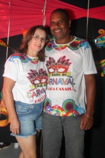 
<a style='margin-left: 5px;' class='btn btn-xs btn-social btn-facebook' href='https://www.facebook.com/sharer/sharer.php?u=https://www.galeramix.com.br/imagem/a113/800-800-90/conteudo/site_galerias/113/baile-de-carnaval-para-casais-ctg-fogao-de-lenha-tijucas-galeramix-58.jpg' rel='popup' data-width='500' data-height='400'><i class='fa fa-facebook'></i>Compartilhar <span class='hidden-xs'>no Facebook</span>
</a> 
<a class='btn btn-default btn-xs' target='_blank' href='imagem/a113/800-800-90/conteudo/site_galerias/113/baile-de-carnaval-para-casais-ctg-fogao-de-lenha-tijucas-galeramix-58.jpg'>
<span class='glyphicon glyphicon-cloud-download'></span> Salvar
</a>
