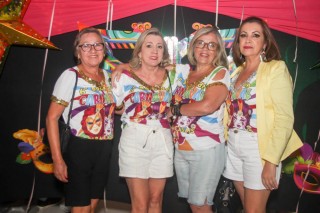 
<a style='margin-left: 5px;' class='btn btn-xs btn-social btn-facebook' href='https://www.facebook.com/sharer/sharer.php?u=https://www.galeramix.com.br/imagem/a113/800-800-90/conteudo/site_galerias/113/baile-de-carnaval-para-casais-ctg-fogao-de-lenha-tijucas-galeramix-59.jpg' rel='popup' data-width='500' data-height='400'><i class='fa fa-facebook'></i>Compartilhar <span class='hidden-xs'>no Facebook</span>
</a> 
<a class='btn btn-default btn-xs' target='_blank' href='imagem/a113/800-800-90/conteudo/site_galerias/113/baile-de-carnaval-para-casais-ctg-fogao-de-lenha-tijucas-galeramix-59.jpg'>
<span class='glyphicon glyphicon-cloud-download'></span> Salvar
</a>
