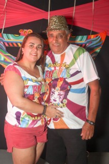 
<a style='margin-left: 5px;' class='btn btn-xs btn-social btn-facebook' href='https://www.facebook.com/sharer/sharer.php?u=https://www.galeramix.com.br/imagem/a113/800-800-90/conteudo/site_galerias/113/baile-de-carnaval-para-casais-ctg-fogao-de-lenha-tijucas-galeramix-6.jpg' rel='popup' data-width='500' data-height='400'><i class='fa fa-facebook'></i>Compartilhar <span class='hidden-xs'>no Facebook</span>
</a> 
<a class='btn btn-default btn-xs' target='_blank' href='imagem/a113/800-800-90/conteudo/site_galerias/113/baile-de-carnaval-para-casais-ctg-fogao-de-lenha-tijucas-galeramix-6.jpg'>
<span class='glyphicon glyphicon-cloud-download'></span> Salvar
</a>
