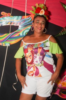 
<a style='margin-left: 5px;' class='btn btn-xs btn-social btn-facebook' href='https://www.facebook.com/sharer/sharer.php?u=https://www.galeramix.com.br/imagem/a113/800-800-90/conteudo/site_galerias/113/baile-de-carnaval-para-casais-ctg-fogao-de-lenha-tijucas-galeramix-68.jpg' rel='popup' data-width='500' data-height='400'><i class='fa fa-facebook'></i>Compartilhar <span class='hidden-xs'>no Facebook</span>
</a> 
<a class='btn btn-default btn-xs' target='_blank' href='imagem/a113/800-800-90/conteudo/site_galerias/113/baile-de-carnaval-para-casais-ctg-fogao-de-lenha-tijucas-galeramix-68.jpg'>
<span class='glyphicon glyphicon-cloud-download'></span> Salvar
</a>
