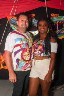 
<a style='margin-left: 5px;' class='btn btn-xs btn-social btn-facebook' href='https://www.facebook.com/sharer/sharer.php?u=https://www.galeramix.com.br/imagem/a113/800-800-90/conteudo/site_galerias/113/baile-de-carnaval-para-casais-ctg-fogao-de-lenha-tijucas-galeramix-72.jpg' rel='popup' data-width='500' data-height='400'><i class='fa fa-facebook'></i>Compartilhar <span class='hidden-xs'>no Facebook</span>
</a> 
<a class='btn btn-default btn-xs' target='_blank' href='imagem/a113/800-800-90/conteudo/site_galerias/113/baile-de-carnaval-para-casais-ctg-fogao-de-lenha-tijucas-galeramix-72.jpg'>
<span class='glyphicon glyphicon-cloud-download'></span> Salvar
</a>
