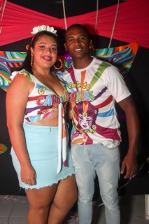 
<a style='margin-left: 5px;' class='btn btn-xs btn-social btn-facebook' href='https://www.facebook.com/sharer/sharer.php?u=https://www.galeramix.com.br/imagem/a113/800-800-90/conteudo/site_galerias/113/baile-de-carnaval-para-casais-ctg-fogao-de-lenha-tijucas-galeramix-73.jpg' rel='popup' data-width='500' data-height='400'><i class='fa fa-facebook'></i>Compartilhar <span class='hidden-xs'>no Facebook</span>
</a> 
<a class='btn btn-default btn-xs' target='_blank' href='imagem/a113/800-800-90/conteudo/site_galerias/113/baile-de-carnaval-para-casais-ctg-fogao-de-lenha-tijucas-galeramix-73.jpg'>
<span class='glyphicon glyphicon-cloud-download'></span> Salvar
</a>
