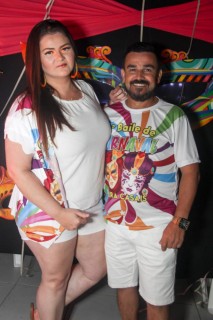 
<a style='margin-left: 5px;' class='btn btn-xs btn-social btn-facebook' href='https://www.facebook.com/sharer/sharer.php?u=https://www.galeramix.com.br/imagem/a113/800-800-90/conteudo/site_galerias/113/baile-de-carnaval-para-casais-ctg-fogao-de-lenha-tijucas-galeramix-89.jpg' rel='popup' data-width='500' data-height='400'><i class='fa fa-facebook'></i>Compartilhar <span class='hidden-xs'>no Facebook</span>
</a> 
<a class='btn btn-default btn-xs' target='_blank' href='imagem/a113/800-800-90/conteudo/site_galerias/113/baile-de-carnaval-para-casais-ctg-fogao-de-lenha-tijucas-galeramix-89.jpg'>
<span class='glyphicon glyphicon-cloud-download'></span> Salvar
</a>
