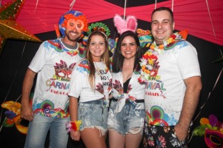 
<a style='margin-left: 5px;' class='btn btn-xs btn-social btn-facebook' href='https://www.facebook.com/sharer/sharer.php?u=https://www.galeramix.com.br/imagem/a113/800-800-90/conteudo/site_galerias/113/baile-de-carnaval-para-casais-ctg-fogao-de-lenha-tijucas-galeramix-95.jpg' rel='popup' data-width='500' data-height='400'><i class='fa fa-facebook'></i>Compartilhar <span class='hidden-xs'>no Facebook</span>
</a> 
<a class='btn btn-default btn-xs' target='_blank' href='imagem/a113/800-800-90/conteudo/site_galerias/113/baile-de-carnaval-para-casais-ctg-fogao-de-lenha-tijucas-galeramix-95.jpg'>
<span class='glyphicon glyphicon-cloud-download'></span> Salvar
</a>
