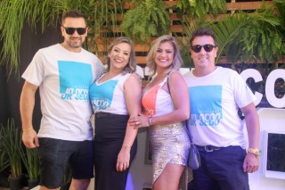 
                        <a style='margin-left: 5px;' class='btn btn-xs btn-social btn-facebook' href='https://www.facebook.com/sharer/sharer.php?u=https://www.galeramix.com.br/imagem/a114/800-800-90/conteudo/site_galerias/114/12-costelaco-junior-seco-silva-neto-canelinha-maiara-e-maraisa-galeramix-100.jpg' rel='popup' data-width='500' data-height='400'><i class='fa fa-facebook'></i>Compartilhar <span class='hidden-xs'>no Facebook</span>
                    </a> 
                    <a class='btn btn-default btn-xs' target='_blank' href='imagem/a114/800-800-90/conteudo/site_galerias/114/12-costelaco-junior-seco-silva-neto-canelinha-maiara-e-maraisa-galeramix-100.jpg'>
                        <span class='glyphicon glyphicon-cloud-download'></span> Salvar
                    </a>
                    