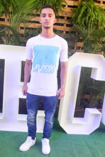 
<a style='margin-left: 5px;' class='btn btn-xs btn-social btn-facebook' href='https://www.facebook.com/sharer/sharer.php?u=https://www.galeramix.com.br/imagem/a114/800-800-90/conteudo/site_galerias/114/12-costelaco-junior-seco-silva-neto-canelinha-maiara-e-maraisa-galeramix-121.jpg' rel='popup' data-width='500' data-height='400'><i class='fa fa-facebook'></i>Compartilhar <span class='hidden-xs'>no Facebook</span>
</a> 
<a class='btn btn-default btn-xs' target='_blank' href='imagem/a114/800-800-90/conteudo/site_galerias/114/12-costelaco-junior-seco-silva-neto-canelinha-maiara-e-maraisa-galeramix-121.jpg'>
<span class='glyphicon glyphicon-cloud-download'></span> Salvar
</a>
