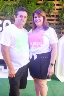 
<a style='margin-left: 5px;' class='btn btn-xs btn-social btn-facebook' href='https://www.facebook.com/sharer/sharer.php?u=https://www.galeramix.com.br/imagem/a114/800-800-90/conteudo/site_galerias/114/12-costelaco-junior-seco-silva-neto-canelinha-maiara-e-maraisa-galeramix-123.jpg' rel='popup' data-width='500' data-height='400'><i class='fa fa-facebook'></i>Compartilhar <span class='hidden-xs'>no Facebook</span>
</a> 
<a class='btn btn-default btn-xs' target='_blank' href='imagem/a114/800-800-90/conteudo/site_galerias/114/12-costelaco-junior-seco-silva-neto-canelinha-maiara-e-maraisa-galeramix-123.jpg'>
<span class='glyphicon glyphicon-cloud-download'></span> Salvar
</a>
