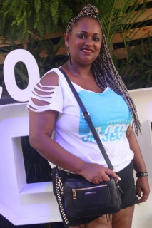 
<a style='margin-left: 5px;' class='btn btn-xs btn-social btn-facebook' href='https://www.facebook.com/sharer/sharer.php?u=https://www.galeramix.com.br/imagem/a114/800-800-90/conteudo/site_galerias/114/12-costelaco-junior-seco-silva-neto-canelinha-maiara-e-maraisa-galeramix-130.jpg' rel='popup' data-width='500' data-height='400'><i class='fa fa-facebook'></i>Compartilhar <span class='hidden-xs'>no Facebook</span>
</a> 
<a class='btn btn-default btn-xs' target='_blank' href='imagem/a114/800-800-90/conteudo/site_galerias/114/12-costelaco-junior-seco-silva-neto-canelinha-maiara-e-maraisa-galeramix-130.jpg'>
<span class='glyphicon glyphicon-cloud-download'></span> Salvar
</a>
