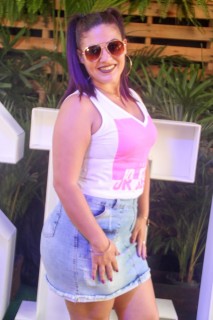 
<a style='margin-left: 5px;' class='btn btn-xs btn-social btn-facebook' href='https://www.facebook.com/sharer/sharer.php?u=https://www.galeramix.com.br/imagem/a114/800-800-90/conteudo/site_galerias/114/12-costelaco-junior-seco-silva-neto-canelinha-maiara-e-maraisa-galeramix-150.jpg' rel='popup' data-width='500' data-height='400'><i class='fa fa-facebook'></i>Compartilhar <span class='hidden-xs'>no Facebook</span>
</a> 
<a class='btn btn-default btn-xs' target='_blank' href='imagem/a114/800-800-90/conteudo/site_galerias/114/12-costelaco-junior-seco-silva-neto-canelinha-maiara-e-maraisa-galeramix-150.jpg'>
<span class='glyphicon glyphicon-cloud-download'></span> Salvar
</a>
