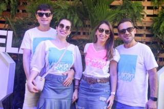 
<a style='margin-left: 5px;' class='btn btn-xs btn-social btn-facebook' href='https://www.facebook.com/sharer/sharer.php?u=https://www.galeramix.com.br/imagem/a114/800-800-90/conteudo/site_galerias/114/12-costelaco-junior-seco-silva-neto-canelinha-maiara-e-maraisa-galeramix-165.jpg' rel='popup' data-width='500' data-height='400'><i class='fa fa-facebook'></i>Compartilhar <span class='hidden-xs'>no Facebook</span>
</a> 
<a class='btn btn-default btn-xs' target='_blank' href='imagem/a114/800-800-90/conteudo/site_galerias/114/12-costelaco-junior-seco-silva-neto-canelinha-maiara-e-maraisa-galeramix-165.jpg'>
<span class='glyphicon glyphicon-cloud-download'></span> Salvar
</a>
