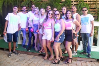 
<a style='margin-left: 5px;' class='btn btn-xs btn-social btn-facebook' href='https://www.facebook.com/sharer/sharer.php?u=https://www.galeramix.com.br/imagem/a114/800-800-90/conteudo/site_galerias/114/12-costelaco-junior-seco-silva-neto-canelinha-maiara-e-maraisa-galeramix-174.jpg' rel='popup' data-width='500' data-height='400'><i class='fa fa-facebook'></i>Compartilhar <span class='hidden-xs'>no Facebook</span>
</a> 
<a class='btn btn-default btn-xs' target='_blank' href='imagem/a114/800-800-90/conteudo/site_galerias/114/12-costelaco-junior-seco-silva-neto-canelinha-maiara-e-maraisa-galeramix-174.jpg'>
<span class='glyphicon glyphicon-cloud-download'></span> Salvar
</a>
