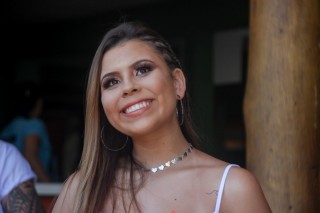 
<a style='margin-left: 5px;' class='btn btn-xs btn-social btn-facebook' href='https://www.facebook.com/sharer/sharer.php?u=https://www.galeramix.com.br/imagem/a114/800-800-90/conteudo/site_galerias/114/12-costelaco-junior-seco-silva-neto-canelinha-maiara-e-maraisa-galeramix-2.jpg' rel='popup' data-width='500' data-height='400'><i class='fa fa-facebook'></i>Compartilhar <span class='hidden-xs'>no Facebook</span>
</a> 
<a class='btn btn-default btn-xs' target='_blank' href='imagem/a114/800-800-90/conteudo/site_galerias/114/12-costelaco-junior-seco-silva-neto-canelinha-maiara-e-maraisa-galeramix-2.jpg'>
<span class='glyphicon glyphicon-cloud-download'></span> Salvar
</a>
