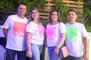 
<a style='margin-left: 5px;' class='btn btn-xs btn-social btn-facebook' href='https://www.facebook.com/sharer/sharer.php?u=https://www.galeramix.com.br/imagem/a114/800-800-90/conteudo/site_galerias/114/12-costelaco-junior-seco-silva-neto-canelinha-maiara-e-maraisa-galeramix-218.jpg' rel='popup' data-width='500' data-height='400'><i class='fa fa-facebook'></i>Compartilhar <span class='hidden-xs'>no Facebook</span>
</a> 
<a class='btn btn-default btn-xs' target='_blank' href='imagem/a114/800-800-90/conteudo/site_galerias/114/12-costelaco-junior-seco-silva-neto-canelinha-maiara-e-maraisa-galeramix-218.jpg'>
<span class='glyphicon glyphicon-cloud-download'></span> Salvar
</a>
