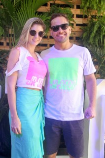 
<a style='margin-left: 5px;' class='btn btn-xs btn-social btn-facebook' href='https://www.facebook.com/sharer/sharer.php?u=https://www.galeramix.com.br/imagem/a114/800-800-90/conteudo/site_galerias/114/12-costelaco-junior-seco-silva-neto-canelinha-maiara-e-maraisa-galeramix-289.jpg' rel='popup' data-width='500' data-height='400'><i class='fa fa-facebook'></i>Compartilhar <span class='hidden-xs'>no Facebook</span>
</a> 
<a class='btn btn-default btn-xs' target='_blank' href='imagem/a114/800-800-90/conteudo/site_galerias/114/12-costelaco-junior-seco-silva-neto-canelinha-maiara-e-maraisa-galeramix-289.jpg'>
<span class='glyphicon glyphicon-cloud-download'></span> Salvar
</a>
