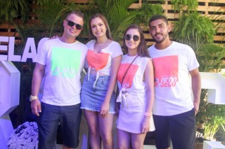 
<a style='margin-left: 5px;' class='btn btn-xs btn-social btn-facebook' href='https://www.facebook.com/sharer/sharer.php?u=https://www.galeramix.com.br/imagem/a114/800-800-90/conteudo/site_galerias/114/12-costelaco-junior-seco-silva-neto-canelinha-maiara-e-maraisa-galeramix-299.jpg' rel='popup' data-width='500' data-height='400'><i class='fa fa-facebook'></i>Compartilhar <span class='hidden-xs'>no Facebook</span>
</a> 
<a class='btn btn-default btn-xs' target='_blank' href='imagem/a114/800-800-90/conteudo/site_galerias/114/12-costelaco-junior-seco-silva-neto-canelinha-maiara-e-maraisa-galeramix-299.jpg'>
<span class='glyphicon glyphicon-cloud-download'></span> Salvar
</a>
