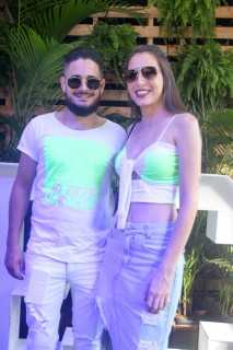 
<a style='margin-left: 5px;' class='btn btn-xs btn-social btn-facebook' href='https://www.facebook.com/sharer/sharer.php?u=https://www.galeramix.com.br/imagem/a114/800-800-90/conteudo/site_galerias/114/12-costelaco-junior-seco-silva-neto-canelinha-maiara-e-maraisa-galeramix-325.jpg' rel='popup' data-width='500' data-height='400'><i class='fa fa-facebook'></i>Compartilhar <span class='hidden-xs'>no Facebook</span>
</a> 
<a class='btn btn-default btn-xs' target='_blank' href='imagem/a114/800-800-90/conteudo/site_galerias/114/12-costelaco-junior-seco-silva-neto-canelinha-maiara-e-maraisa-galeramix-325.jpg'>
<span class='glyphicon glyphicon-cloud-download'></span> Salvar
</a>
