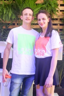 
<a style='margin-left: 5px;' class='btn btn-xs btn-social btn-facebook' href='https://www.facebook.com/sharer/sharer.php?u=https://www.galeramix.com.br/imagem/a114/800-800-90/conteudo/site_galerias/114/12-costelaco-junior-seco-silva-neto-canelinha-maiara-e-maraisa-galeramix-34.jpg' rel='popup' data-width='500' data-height='400'><i class='fa fa-facebook'></i>Compartilhar <span class='hidden-xs'>no Facebook</span>
</a> 
<a class='btn btn-default btn-xs' target='_blank' href='imagem/a114/800-800-90/conteudo/site_galerias/114/12-costelaco-junior-seco-silva-neto-canelinha-maiara-e-maraisa-galeramix-34.jpg'>
<span class='glyphicon glyphicon-cloud-download'></span> Salvar
</a>
