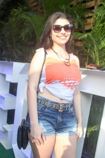 
<a style='margin-left: 5px;' class='btn btn-xs btn-social btn-facebook' href='https://www.facebook.com/sharer/sharer.php?u=https://www.galeramix.com.br/imagem/a114/800-800-90/conteudo/site_galerias/114/12-costelaco-junior-seco-silva-neto-canelinha-maiara-e-maraisa-galeramix-364.jpg' rel='popup' data-width='500' data-height='400'><i class='fa fa-facebook'></i>Compartilhar <span class='hidden-xs'>no Facebook</span>
</a> 
<a class='btn btn-default btn-xs' target='_blank' href='imagem/a114/800-800-90/conteudo/site_galerias/114/12-costelaco-junior-seco-silva-neto-canelinha-maiara-e-maraisa-galeramix-364.jpg'>
<span class='glyphicon glyphicon-cloud-download'></span> Salvar
</a>
