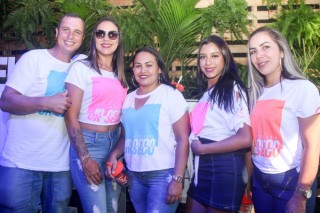 
<a style='margin-left: 5px;' class='btn btn-xs btn-social btn-facebook' href='https://www.facebook.com/sharer/sharer.php?u=https://www.galeramix.com.br/imagem/a114/800-800-90/conteudo/site_galerias/114/12-costelaco-junior-seco-silva-neto-canelinha-maiara-e-maraisa-galeramix-375.jpg' rel='popup' data-width='500' data-height='400'><i class='fa fa-facebook'></i>Compartilhar <span class='hidden-xs'>no Facebook</span>
</a> 
<a class='btn btn-default btn-xs' target='_blank' href='imagem/a114/800-800-90/conteudo/site_galerias/114/12-costelaco-junior-seco-silva-neto-canelinha-maiara-e-maraisa-galeramix-375.jpg'>
<span class='glyphicon glyphicon-cloud-download'></span> Salvar
</a>
