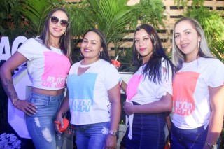 
<a style='margin-left: 5px;' class='btn btn-xs btn-social btn-facebook' href='https://www.facebook.com/sharer/sharer.php?u=https://www.galeramix.com.br/imagem/a114/800-800-90/conteudo/site_galerias/114/12-costelaco-junior-seco-silva-neto-canelinha-maiara-e-maraisa-galeramix-376.jpg' rel='popup' data-width='500' data-height='400'><i class='fa fa-facebook'></i>Compartilhar <span class='hidden-xs'>no Facebook</span>
</a> 
<a class='btn btn-default btn-xs' target='_blank' href='imagem/a114/800-800-90/conteudo/site_galerias/114/12-costelaco-junior-seco-silva-neto-canelinha-maiara-e-maraisa-galeramix-376.jpg'>
<span class='glyphicon glyphicon-cloud-download'></span> Salvar
</a>
