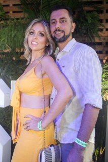 
<a style='margin-left: 5px;' class='btn btn-xs btn-social btn-facebook' href='https://www.facebook.com/sharer/sharer.php?u=https://www.galeramix.com.br/imagem/a114/800-800-90/conteudo/site_galerias/114/12-costelaco-junior-seco-silva-neto-canelinha-maiara-e-maraisa-galeramix-377.jpg' rel='popup' data-width='500' data-height='400'><i class='fa fa-facebook'></i>Compartilhar <span class='hidden-xs'>no Facebook</span>
</a> 
<a class='btn btn-default btn-xs' target='_blank' href='imagem/a114/800-800-90/conteudo/site_galerias/114/12-costelaco-junior-seco-silva-neto-canelinha-maiara-e-maraisa-galeramix-377.jpg'>
<span class='glyphicon glyphicon-cloud-download'></span> Salvar
</a>
