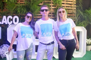 
<a style='margin-left: 5px;' class='btn btn-xs btn-social btn-facebook' href='https://www.facebook.com/sharer/sharer.php?u=https://www.galeramix.com.br/imagem/a114/800-800-90/conteudo/site_galerias/114/12-costelaco-junior-seco-silva-neto-canelinha-maiara-e-maraisa-galeramix-39.jpg' rel='popup' data-width='500' data-height='400'><i class='fa fa-facebook'></i>Compartilhar <span class='hidden-xs'>no Facebook</span>
</a> 
<a class='btn btn-default btn-xs' target='_blank' href='imagem/a114/800-800-90/conteudo/site_galerias/114/12-costelaco-junior-seco-silva-neto-canelinha-maiara-e-maraisa-galeramix-39.jpg'>
<span class='glyphicon glyphicon-cloud-download'></span> Salvar
</a>
