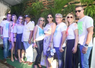 
<a style='margin-left: 5px;' class='btn btn-xs btn-social btn-facebook' href='https://www.facebook.com/sharer/sharer.php?u=https://www.galeramix.com.br/imagem/a114/800-800-90/conteudo/site_galerias/114/12-costelaco-junior-seco-silva-neto-canelinha-maiara-e-maraisa-galeramix-401.jpg' rel='popup' data-width='500' data-height='400'><i class='fa fa-facebook'></i>Compartilhar <span class='hidden-xs'>no Facebook</span>
</a> 
<a class='btn btn-default btn-xs' target='_blank' href='imagem/a114/800-800-90/conteudo/site_galerias/114/12-costelaco-junior-seco-silva-neto-canelinha-maiara-e-maraisa-galeramix-401.jpg'>
<span class='glyphicon glyphicon-cloud-download'></span> Salvar
</a>
