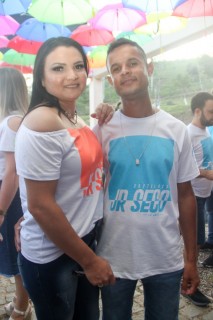 
<a style='margin-left: 5px;' class='btn btn-xs btn-social btn-facebook' href='https://www.facebook.com/sharer/sharer.php?u=https://www.galeramix.com.br/imagem/a114/800-800-90/conteudo/site_galerias/114/12-costelaco-junior-seco-silva-neto-canelinha-maiara-e-maraisa-galeramix-413.jpg' rel='popup' data-width='500' data-height='400'><i class='fa fa-facebook'></i>Compartilhar <span class='hidden-xs'>no Facebook</span>
</a> 
<a class='btn btn-default btn-xs' target='_blank' href='imagem/a114/800-800-90/conteudo/site_galerias/114/12-costelaco-junior-seco-silva-neto-canelinha-maiara-e-maraisa-galeramix-413.jpg'>
<span class='glyphicon glyphicon-cloud-download'></span> Salvar
</a>
