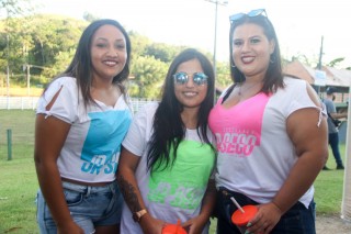 
<a style='margin-left: 5px;' class='btn btn-xs btn-social btn-facebook' href='https://www.facebook.com/sharer/sharer.php?u=https://www.galeramix.com.br/imagem/a114/800-800-90/conteudo/site_galerias/114/12-costelaco-junior-seco-silva-neto-canelinha-maiara-e-maraisa-galeramix-421.jpg' rel='popup' data-width='500' data-height='400'><i class='fa fa-facebook'></i>Compartilhar <span class='hidden-xs'>no Facebook</span>
</a> 
<a class='btn btn-default btn-xs' target='_blank' href='imagem/a114/800-800-90/conteudo/site_galerias/114/12-costelaco-junior-seco-silva-neto-canelinha-maiara-e-maraisa-galeramix-421.jpg'>
<span class='glyphicon glyphicon-cloud-download'></span> Salvar
</a>
