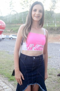 
<a style='margin-left: 5px;' class='btn btn-xs btn-social btn-facebook' href='https://www.facebook.com/sharer/sharer.php?u=https://www.galeramix.com.br/imagem/a114/800-800-90/conteudo/site_galerias/114/12-costelaco-junior-seco-silva-neto-canelinha-maiara-e-maraisa-galeramix-440.jpg' rel='popup' data-width='500' data-height='400'><i class='fa fa-facebook'></i>Compartilhar <span class='hidden-xs'>no Facebook</span>
</a> 
<a class='btn btn-default btn-xs' target='_blank' href='imagem/a114/800-800-90/conteudo/site_galerias/114/12-costelaco-junior-seco-silva-neto-canelinha-maiara-e-maraisa-galeramix-440.jpg'>
<span class='glyphicon glyphicon-cloud-download'></span> Salvar
</a>
