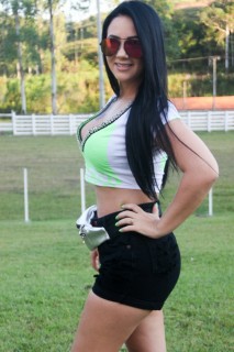 
<a style='margin-left: 5px;' class='btn btn-xs btn-social btn-facebook' href='https://www.facebook.com/sharer/sharer.php?u=https://www.galeramix.com.br/imagem/a114/800-800-90/conteudo/site_galerias/114/12-costelaco-junior-seco-silva-neto-canelinha-maiara-e-maraisa-galeramix-465.jpg' rel='popup' data-width='500' data-height='400'><i class='fa fa-facebook'></i>Compartilhar <span class='hidden-xs'>no Facebook</span>
</a> 
<a class='btn btn-default btn-xs' target='_blank' href='imagem/a114/800-800-90/conteudo/site_galerias/114/12-costelaco-junior-seco-silva-neto-canelinha-maiara-e-maraisa-galeramix-465.jpg'>
<span class='glyphicon glyphicon-cloud-download'></span> Salvar
</a>
