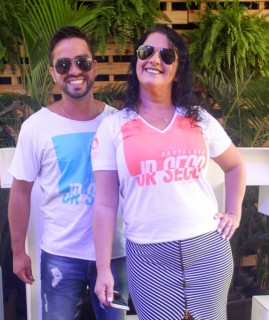 
<a style='margin-left: 5px;' class='btn btn-xs btn-social btn-facebook' href='https://www.facebook.com/sharer/sharer.php?u=https://www.galeramix.com.br/imagem/a114/800-800-90/conteudo/site_galerias/114/12-costelaco-junior-seco-silva-neto-canelinha-maiara-e-maraisa-galeramix-47.jpg' rel='popup' data-width='500' data-height='400'><i class='fa fa-facebook'></i>Compartilhar <span class='hidden-xs'>no Facebook</span>
</a> 
<a class='btn btn-default btn-xs' target='_blank' href='imagem/a114/800-800-90/conteudo/site_galerias/114/12-costelaco-junior-seco-silva-neto-canelinha-maiara-e-maraisa-galeramix-47.jpg'>
<span class='glyphicon glyphicon-cloud-download'></span> Salvar
</a>
